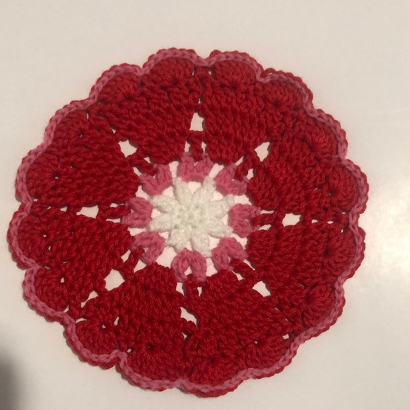Set 6 piece Hearts & Flowers Crochet Doily Coaster handmade crochet